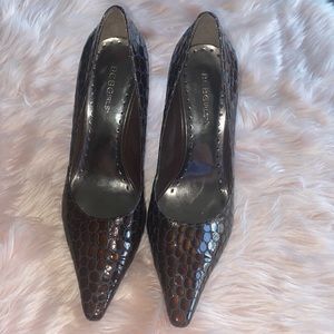 🎉(2 for $32)🎊 GORGEOUS BCBGIRLS, SIZE 9 1/2, BROWN HEELS!